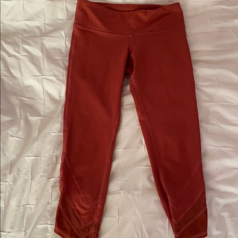Alo yoga cropped leggings
